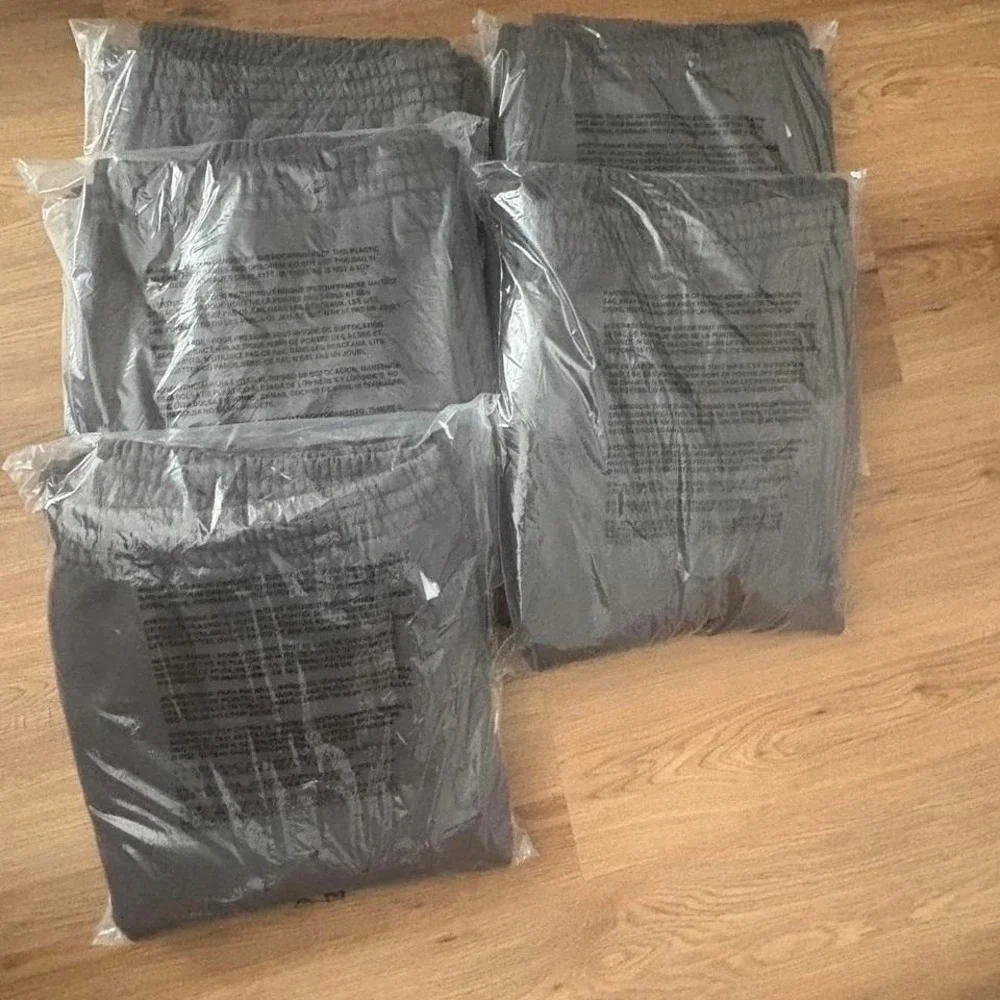 YZY Fleece Joggers Black – Premium Relaxed Fit Sweatpants - Picture 8 of 8